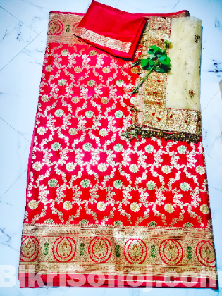 বিয়ের বেনারসি শাড়ি